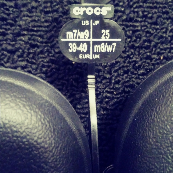 Crocs - Picture 6 of 6